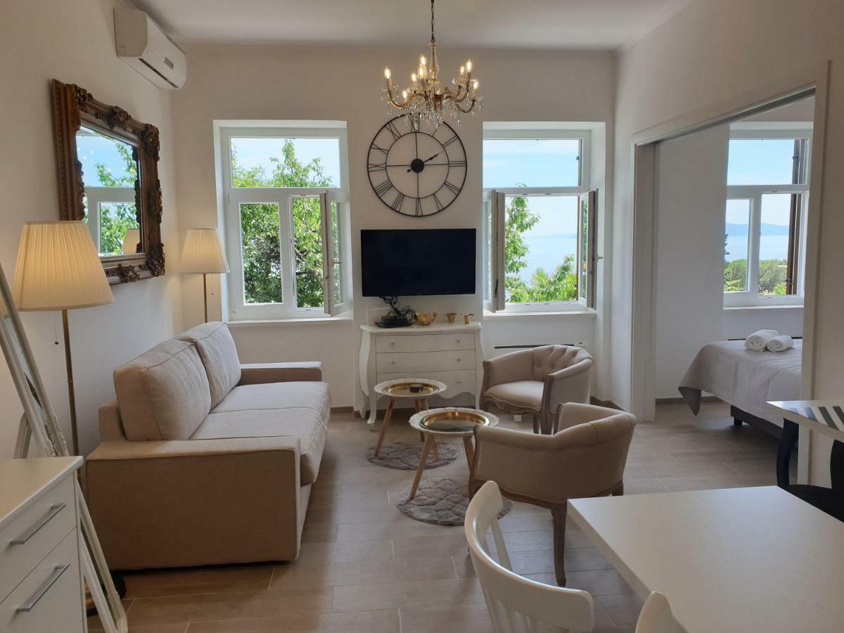 Apartment Alex - Sea View Опатия Экстерьер фото